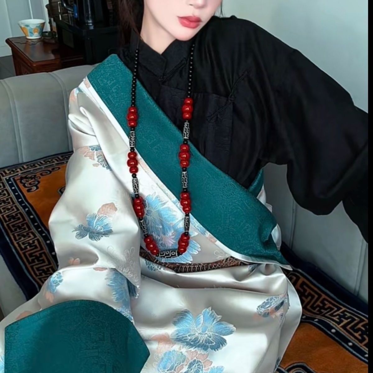 Yeni Kadın Butan Tibet Kostümü - Ethnic Fashion Shoot incelemesi ve fiyatı