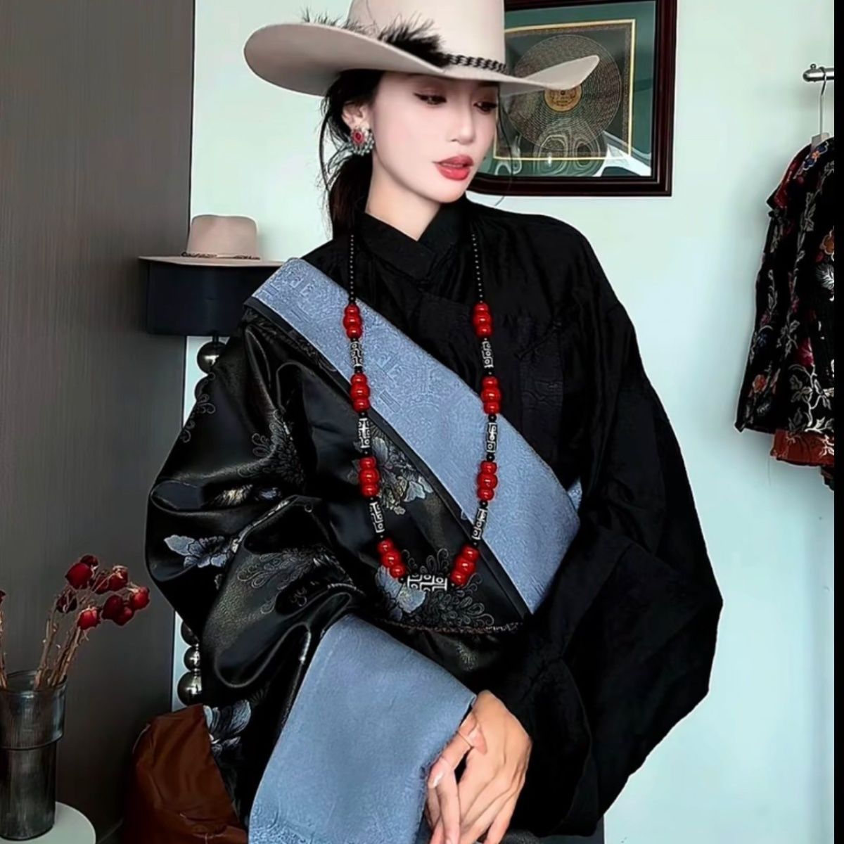 Yeni Kadın Butan Tibet Kostümü - Ethnic Fashion Shoot incelemesi ve fiyatı